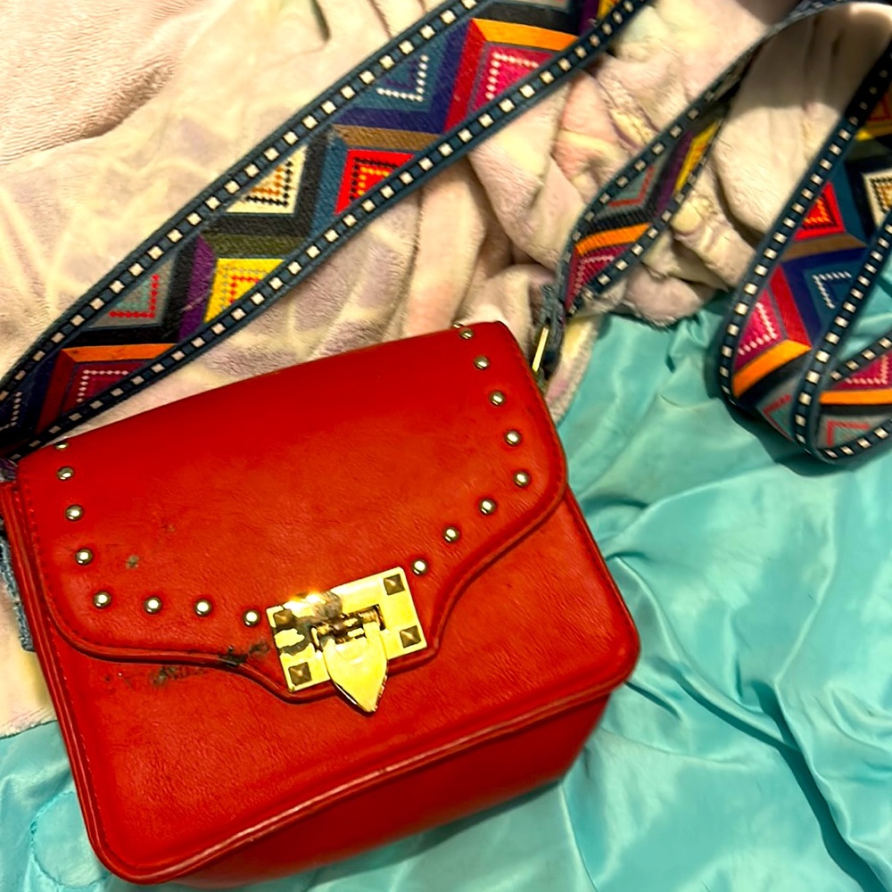 Cute puppy good for walks shoulder bag